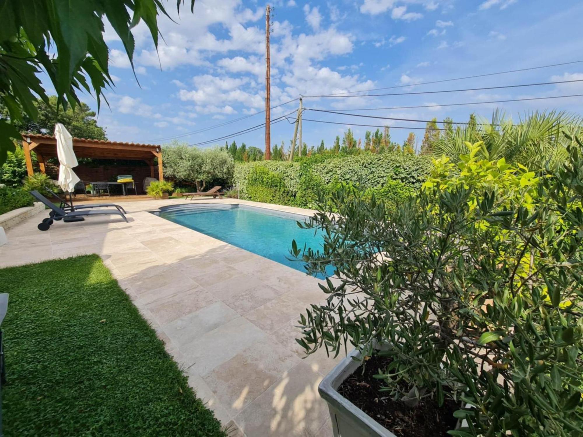 Maison Villa Pierrevert Exterior photo
